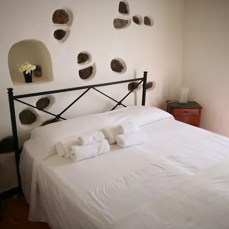 Villetta Isole Eolie Salina Holiday home *